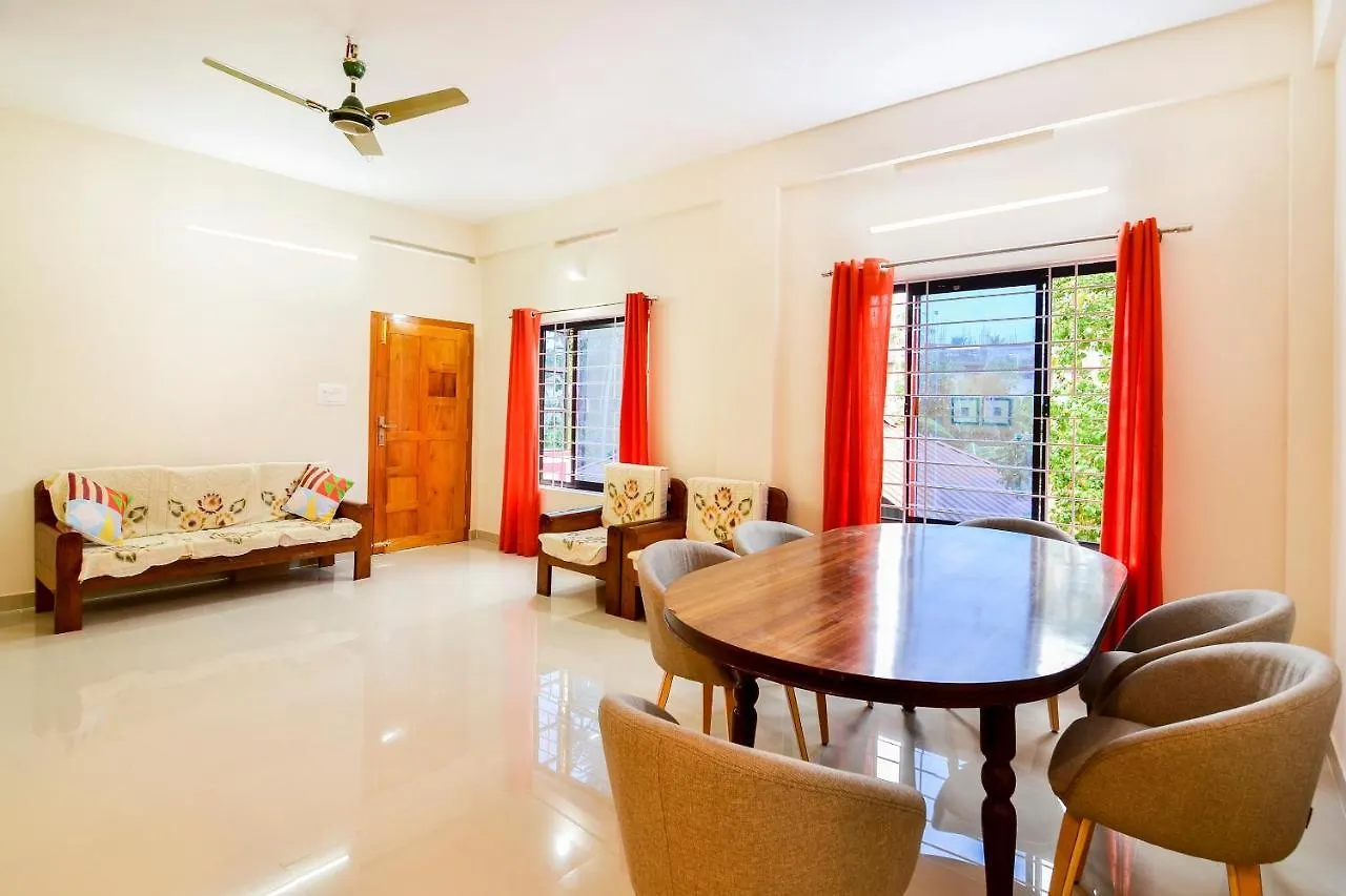 Oyo Home 81801 Akash Villa Trippapur 3*,