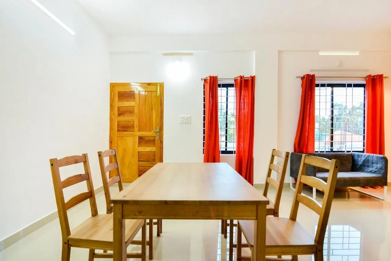 Oyo Home 81801 Akash Villa Trippapur